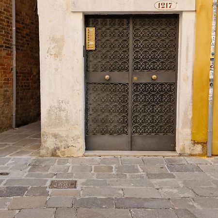 Lovely Venesia Bagian luar foto